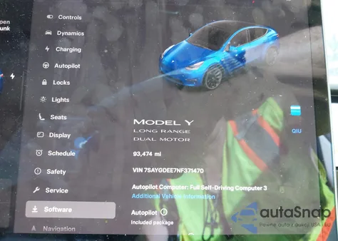 2022 Tesla Model Y Long Range Dual Motor All-Wheel Drive z USA, uszkodzony, nr VIN 7SAYGDEE7NF371470